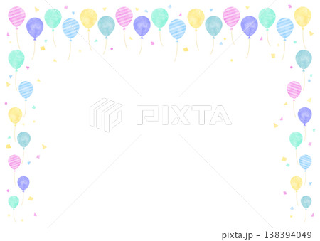 カラフルな風船のフレーム［ストライプ］ 138394049