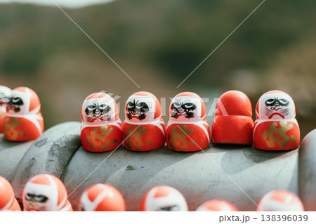 Daruma dolls in Katsuo Ji temple 138396039