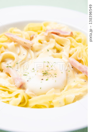美味しいカルボナーラ 138396549
