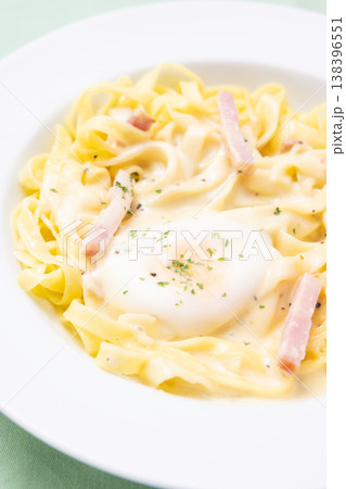 美味しいカルボナーラ 138396551