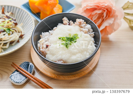雑穀ご飯でとろろご飯 138397679