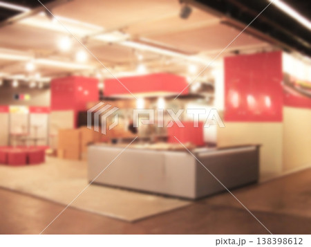 国際見本市会場 展示会場 照明 ブース 設営中 国際見本市会場 展示会場 照明 ブース 設営中 138398612