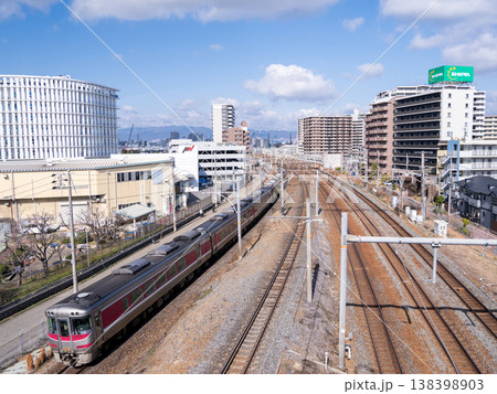 【JR神戸線】神戸・姫路方面へ向かう特急はまかぜ 【JR神戸線】神戸・姫路方面へ向かう特急はまかぜ 138398903