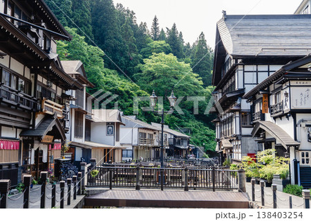 夏の銀山温泉 138403254