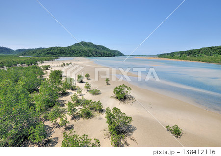 仲間川の河口(沖縄県・西表島) 仲間川の河口(沖縄県・西表島) 138412116