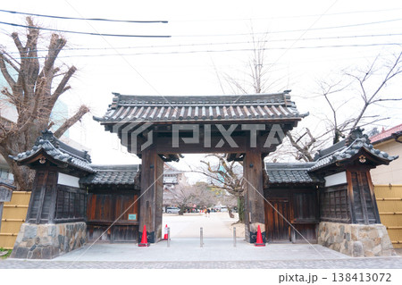 登録有形文化財　東別院　東門 138413072