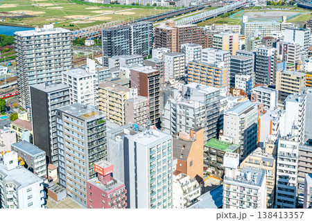 【神奈川県】川崎市役所の展望台から見える川崎駅周辺の街並み 138413357