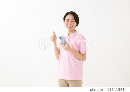 働く女性 138415414