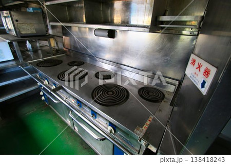 列車旅の醍醐味… 寝台特急の食堂車『厨房・キッチン』 列車旅の醍醐味… 寝台特急の食堂車『厨房・キッチン』 138418243