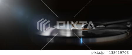 アナログレコードとターンテーブル 138419708