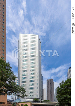 青空と超高層ビル 青空と超高層ビル 138425415