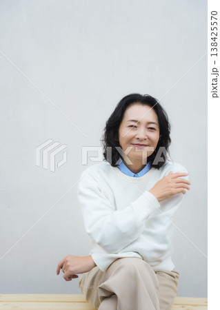 元気な実家の母のポートレート 元気な実家の母のポートレート 138425570