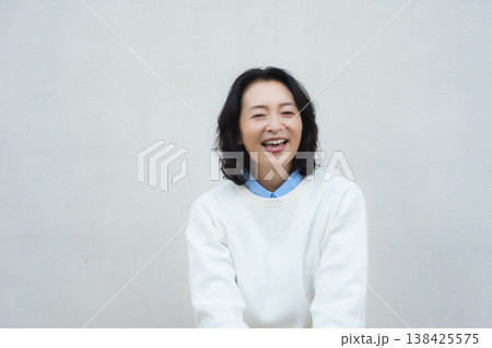 元気な実家の母のポートレート 元気な実家の母のポートレート 138425575