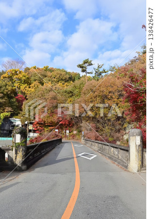 山梨県甲府市 昇仙峡入り口にある長潭橋(長瀞橋) 山梨県甲府市 昇仙峡入り口にある長潭橋(長瀞橋) 138426477