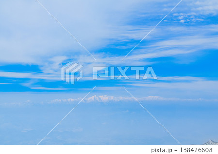 【快晴】蔵王のスノーモンスター、紺碧の空に映える純白の樹氷と冬の絶景 【快晴】蔵王のスノーモンスター、紺碧の空に映える純白の樹氷と冬の絶景 138426608