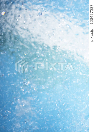 キラキラ水面 夏空のイメージ素材 キラキラ水面 夏空のイメージ素材 138427587