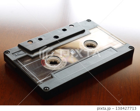 昔使われていたカセットテープ 昔使われていたカセットテープ 138427713