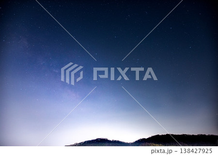 光の粒子が躍る、真備・星降るグラウンド 138427925