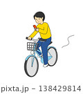 自転車のながらスマホ運転をする男性のイラスト 違反 罰則 危険行為 NG 138429814