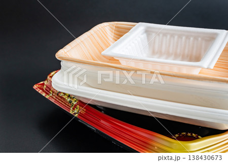 食品トレー　食品容器 138430673