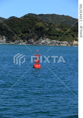 側舷標識浮標　右舷標識 138430780