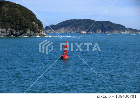 側舷標識浮標　右舷標識 138430781