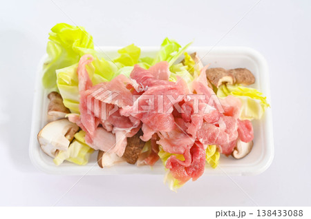 豚肉の塩こうじ炒めの材料 138433088