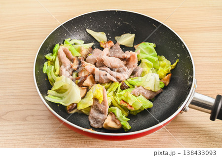 豚肉と野菜の塩こうじ炒め 138433093
