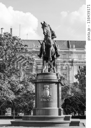 Equestrian statue of Prince Ferenc II Rakoczi on Lajos Kossuth Square in Budapest, Hungary 138439171