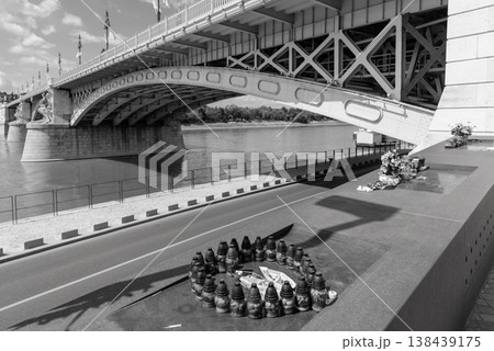 Monument erected at Margit Bridge to the Korean victims of the Hableany boat sinking on the Danube river in Budapest, Hungary Monument erected at Margit Bridge to the Korean victims of the Hableany boat sinking on the Danube river in Budapest, Hungary 138439175