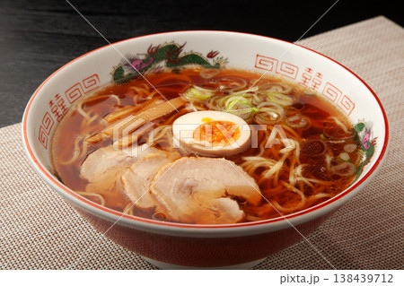 醤油ラーメン 138439712