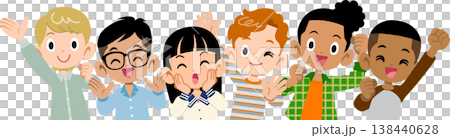 來自不同國家和種族的六位精力充沛的兒童的上半身照片。 138440628