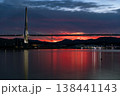 気仙沼湾のと橋と夕焼け 138441143