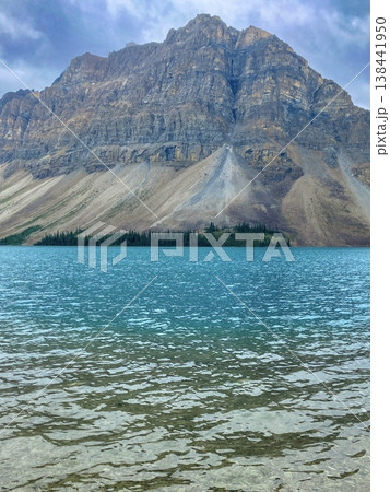 バンフ国立公園のボウ湖 138441950