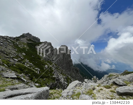 雲湧く夏の北鎌尾根 雲湧く夏の北鎌尾根 138442210
