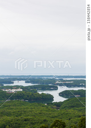 5月下旬の横山展望台・英虞湾の海岸線（三重県志摩） 138442854