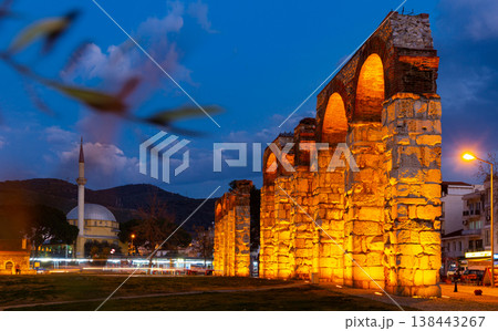 Selcuk cityscape with ruined Roman aqueduct in evening, Turkey Selcuk cityscape with ruined Roman aqueduct in evening, Turkey 138443267