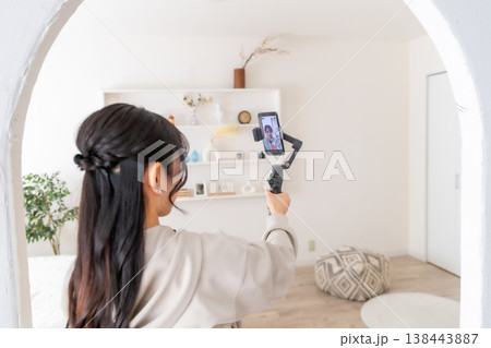 映像制作　撮影方法　物件案内　ワイヤレスマイク　収録　動画配信　女性インフルエンサー　インフルエンサ 138443887