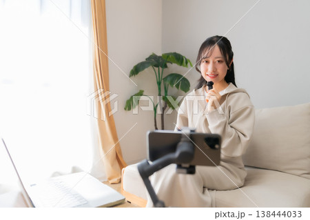 配信　ライバー　ストリーマー　動画配信　ワイヤレスマイク　撮影機材　ジンバル　マイク 138444033