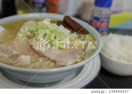 青森濃厚煮干ラーメン(背脂入) 青森濃厚煮干ラーメン(背脂入) 138444257
