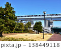 東京都江東区　豊洲ぐるり公園散策路と有明北橋とゆりかもめ 138449118