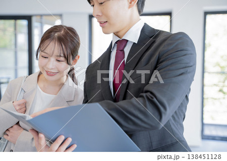 不動産の内見 ビジネス 不動産の内見 ビジネス 138451128