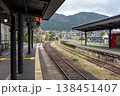 大分県・由布院駅のホーム 138451407