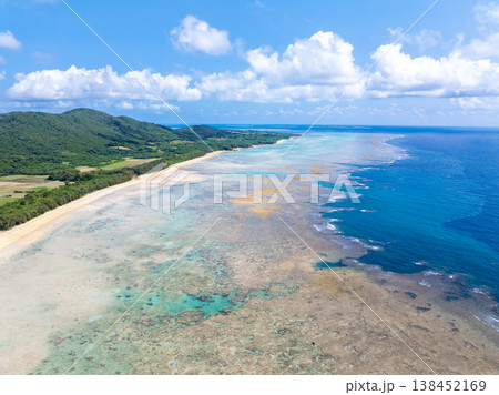 南風見田の浜(沖縄県西表島) 南風見田の浜(沖縄県西表島) 138452169