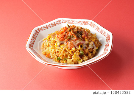ピリ辛キムチ炒飯の単品撮り 138453582