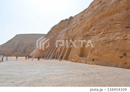 アブ・シンベル神殿　大神殿　小神殿　ヌビア遺跡 138454109