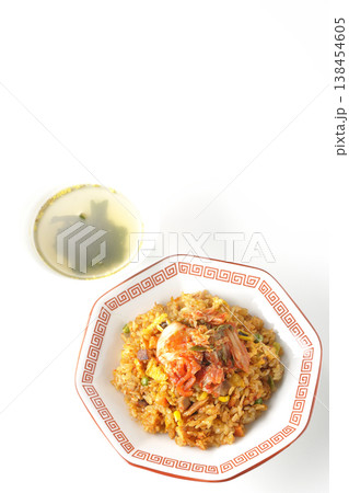 ピリ辛キムチ炒飯と中華スープのセット ピリ辛キムチ炒飯と中華スープのセット 138454605