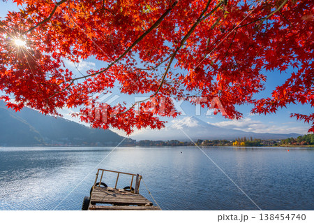 河口湖　紅葉 138454740