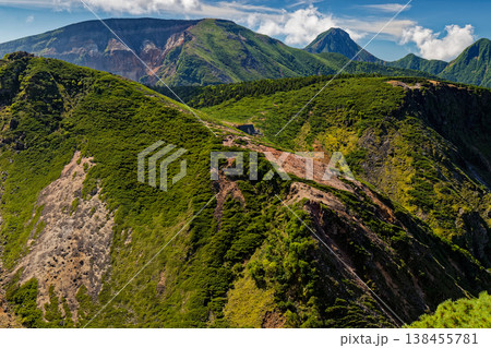 八ヶ岳連峰・西天狗岳から見る硫黄岳と赤岳 八ヶ岳連峰・西天狗岳から見る硫黄岳と赤岳 138455781