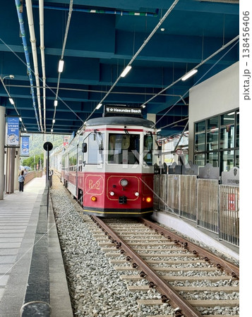韓国 釜山 海雲台ブルーラインパーク 海辺電車の走る風景 138456406